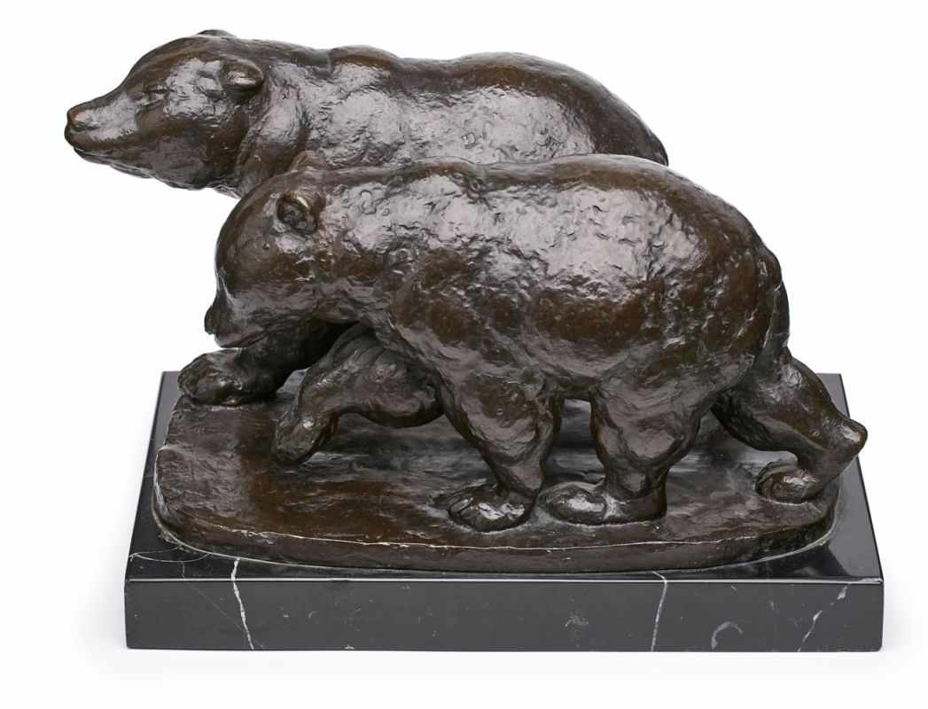 Bronze August Gaul (1869 Großauheim - 1921 Berlin) "Laufende Bären" um 1920. Expl. 6/ 11. Dunkel