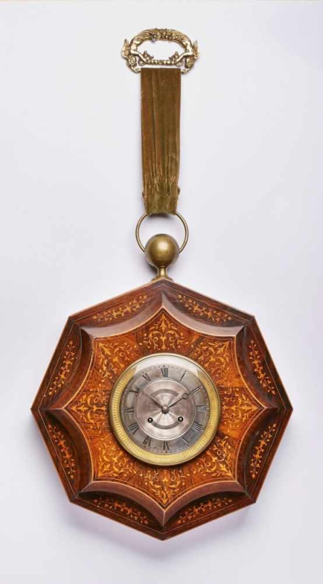 Wanduhr, Frankreich um 1860. Palisander furn., ornamentale u. Fadeneinlagen in Ahorn. Oktogonale