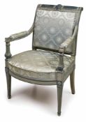 Louis-XVI-Fauteuil, Frankreich Frankreich um 1790. Buche massiv, grau-grün gefasst. Kannel.