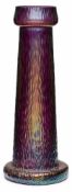 Stangenvase, wohl Loetz Wwe. um 1910. Violettes Glas m. Fadenauflage, irisierend über- fangen.