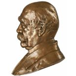 Bronze-Halbrelief Friedrich Rosendahl in Naspe i/W, "Bismarck" Profilansicht m. Zivilkragen nach li.