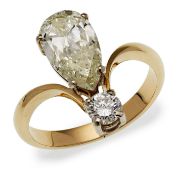 Diamantring mit 1 tropfenförmig geschliffenen Diamant von 1,97 ct, Reinheit si2, Farbe N-O/ tinted -