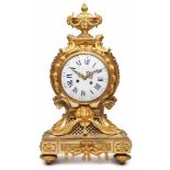 Pendule, Louis XVI.-Stil, Paris Ende 19. Jh. Bronze, matt- u. glanz-vergoldet. Gr. Emaille-