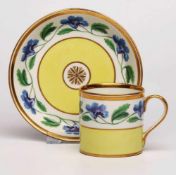 Tasse mit UT, Wien dat. 1820. Zylindr. Tasse m. Ohrenhenkel, UT m. schräger Fahne. Jew. m.