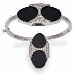 Armreif und Ring 18 kt. WG mit schwarzem Onyx und Achtkant-Diamanten ges. 42 g