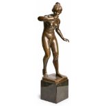 Bronze Hans Keck (Österreich, 1875 - 1941) Stehender Akt mit Trinkschale, um 1920. Braun