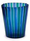 Becher, Murano 2. Hälfte 20. Jh. Farbloses Glas m. blauer u. grüner Faden-Ein- lage. Leicht kon.