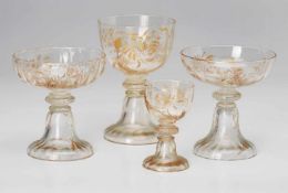 Gläser-Garnitur für 5 Pers., Gallé um 1890. Farbloses Glas m. geätztem, gold-gehöhtem Dekor. Jew.