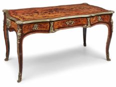 Bureau Plat, Louis-XV-Stil, Frankreich 19. Jh.Palisander u. Rosenholz furn. Füllungsfelder in