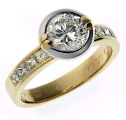 Brillant-Ring18 kt GG mittig besetzt mit einem Brillant-Solitär von 1,07ct., Farbe top wesselton,