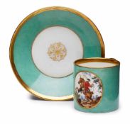 Tasse und UT mit grünem Fond,Meissen um 1820. Zylindr. Tasse m. Ohrenhenkel, UT m. breiter, schräger