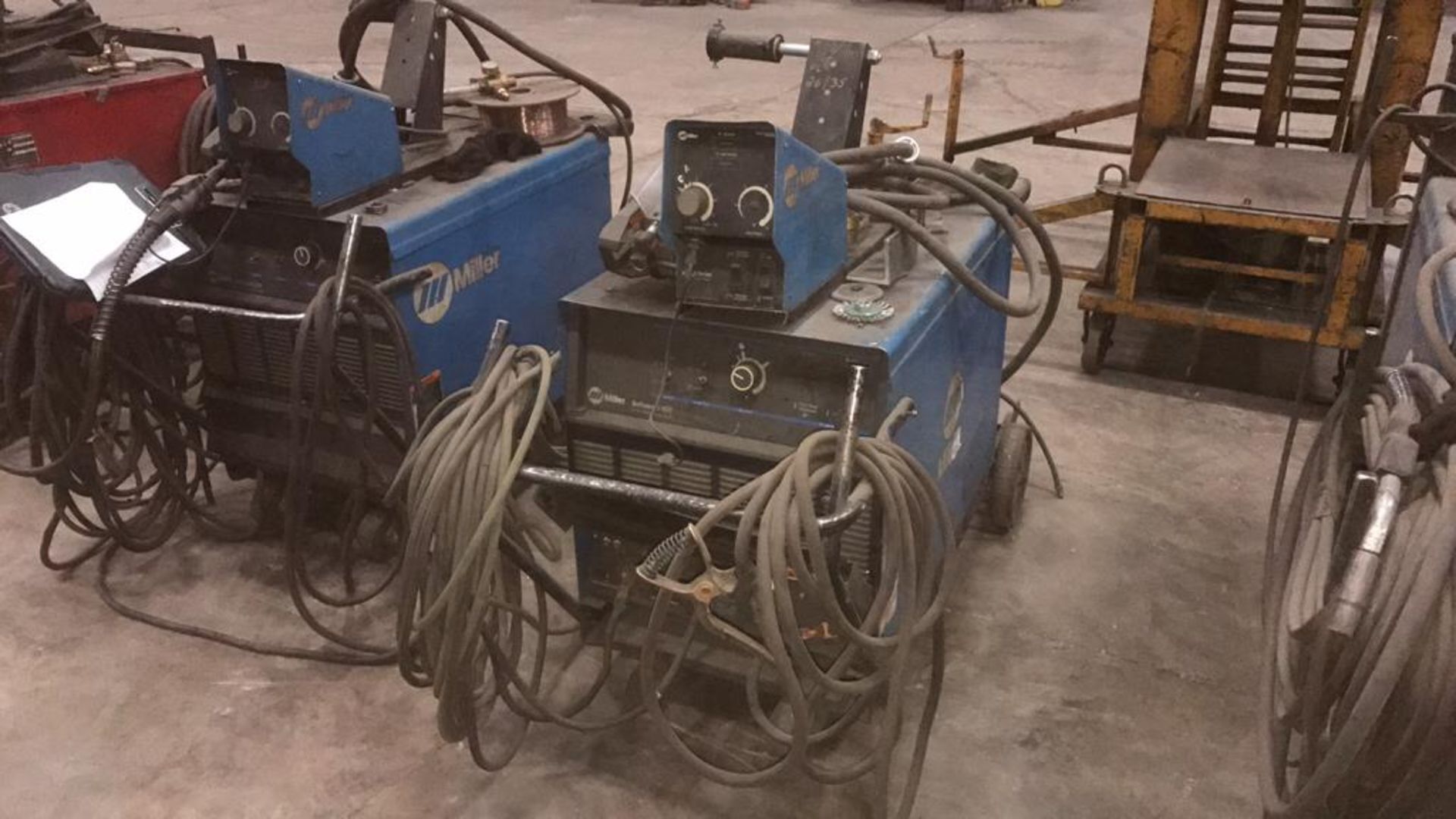 Miller delta 652 mobile welder, CV&DC welding power source, ditigal read out with miller 24volt