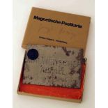Joseph Beuys Krefeld 1921 - 1986 Düsseldorf Magnetische Postkarte. Geprägtes Eisenblech mit