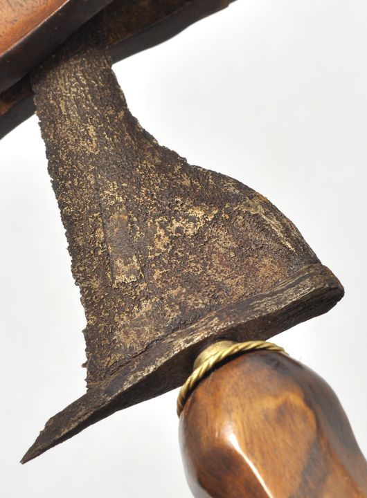 Kris, Indonesischer Archipel (Java) Gewellte Pamorklinge, stark korrodiert, L. 27,7 cm, leicht - Bild 4 aus 4