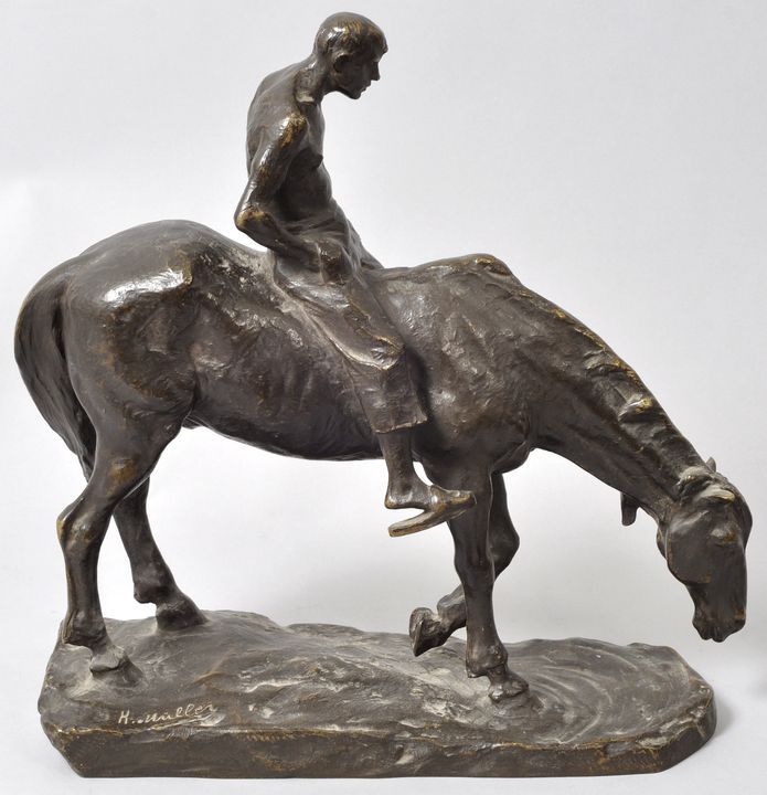 Müller, Hans. 1873-1937 Wien Reiter auf Pferd, das an einer Wasserstelle säuft. Bronze, patiniert, - Bild 2 aus 8