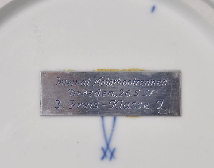 Obstschale, Meissen, Mitte 20. Jh. Königsblauer Bord, im Fond bunte Blumenmalerei, Reliefzierrat - Bild 6 aus 7