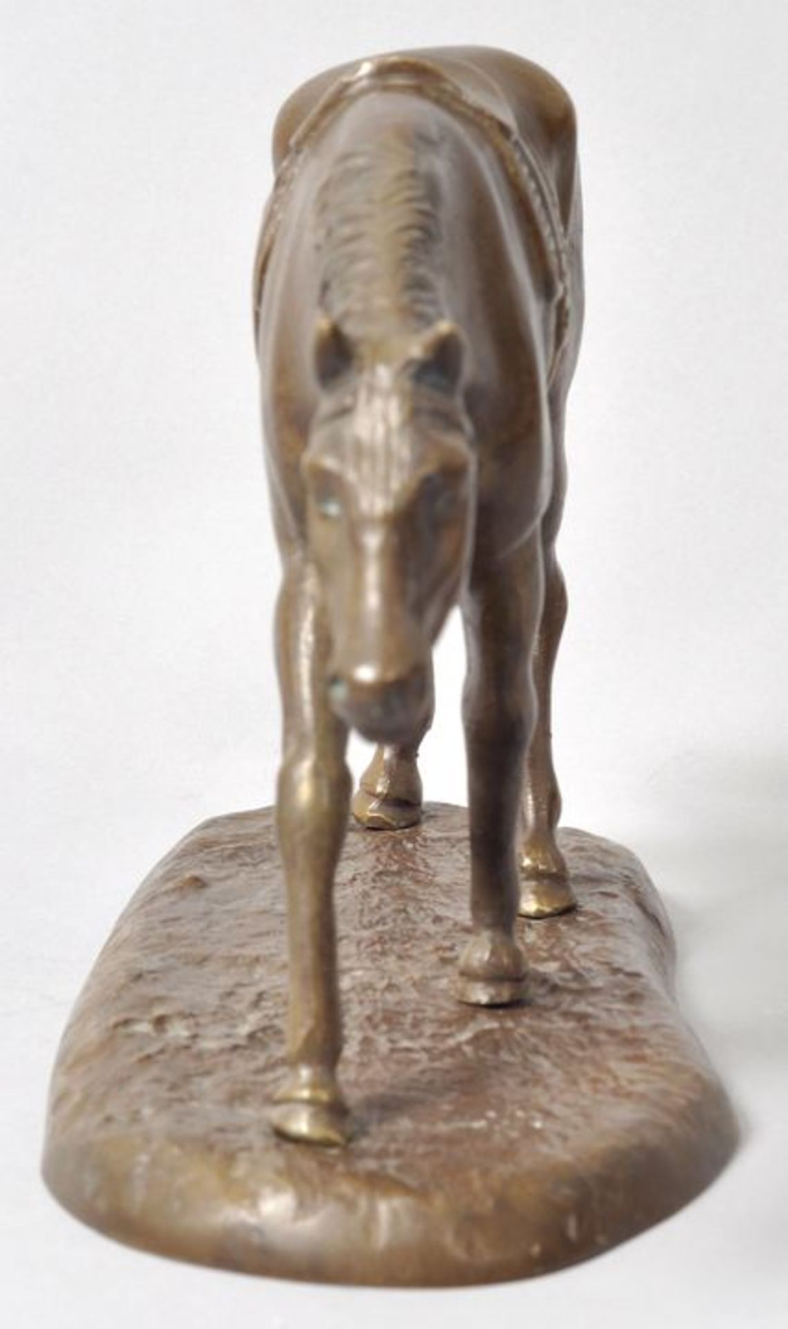 Unbekannt, Anf. 20. Jh. Rennpferd, gehend. Bronze, patiniert, H. 14,5 cm - Bild 6 aus 7