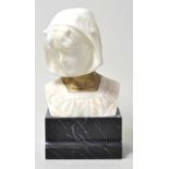 Kochendörfer, Fritz. 1871 Mannheim-1942 Osterode Büste einer jungen Frau mit Haube. Kunstmarmor,