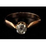 Brillantring, 20. Jh.Schiene Gold 585, 1 Brillant, ca. 0,72 ct. D. 20 mm/ RM 62/63. G. ca. 3,9 g