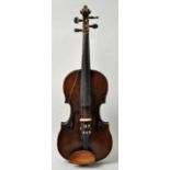 Geige, wohl Vogtland, um 1880Ahorn/ Decke Fichte, dunkelbrauner Lack, Hornwirbel. L. Korpus 35 cm.