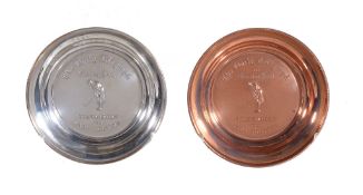 [Golf] A boxed set of two pin dishes or ashtrays, one in copper, the other silver by Charles Boyton