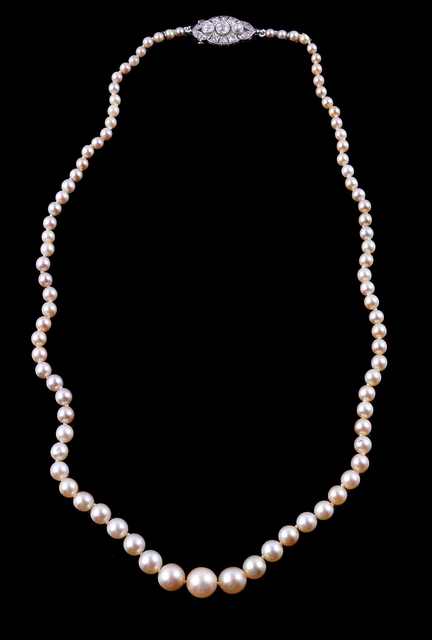 A cultured pearl necklace, composed of graduating cultured pearls, measuring 0.3cm to 0.8cm, on a