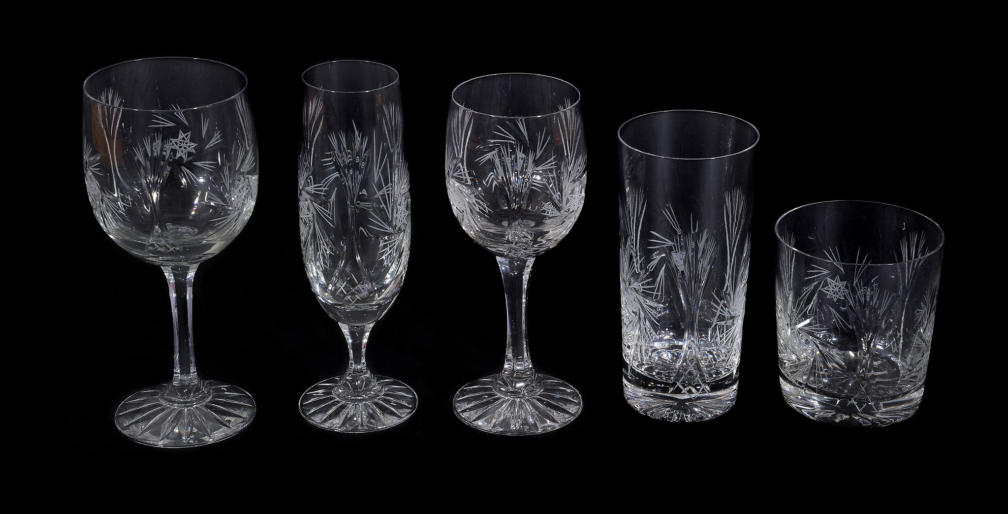 A modern cut-glass part table service, comprising: seven red wine; eight white wine; eight - Image 2 of 2