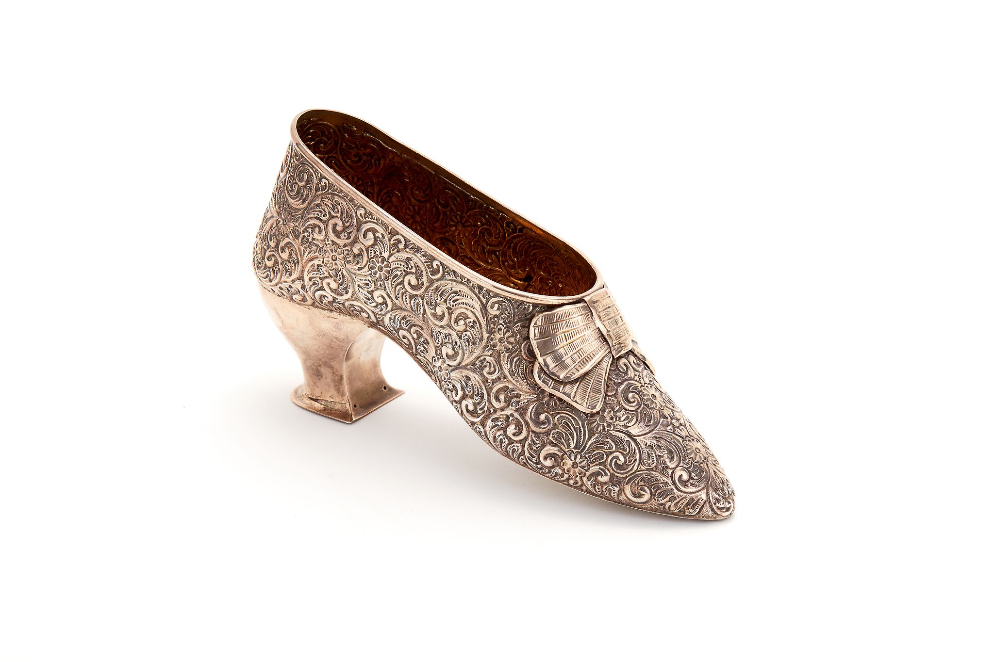 Ω A silver model of a shoe by S. Blanckensee & Son Ltd., Birmingham 1921, chased with foliate - Image 2 of 2