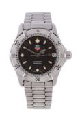 Tag Heuer, ref. 669.213, a stainless steel bracelet wristwatch, no. D84022, automatic movement, 25