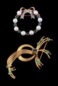 A 9 carat gold emerald, diamond and cultured pearl brooch, the circlet set with alternating