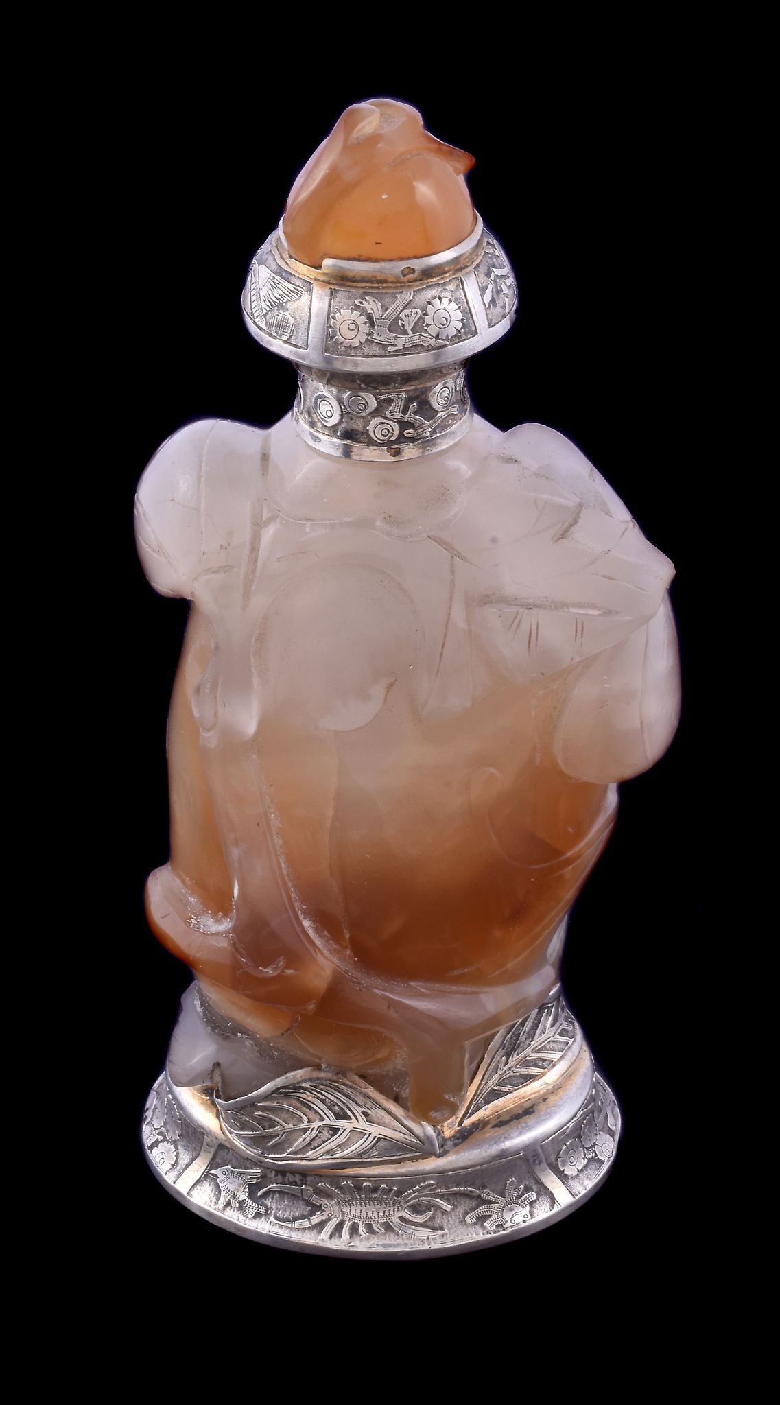 A Chinese agate snuff bottle with French silver parcel gilt mounts, 1838-1972 boar's head poincons,