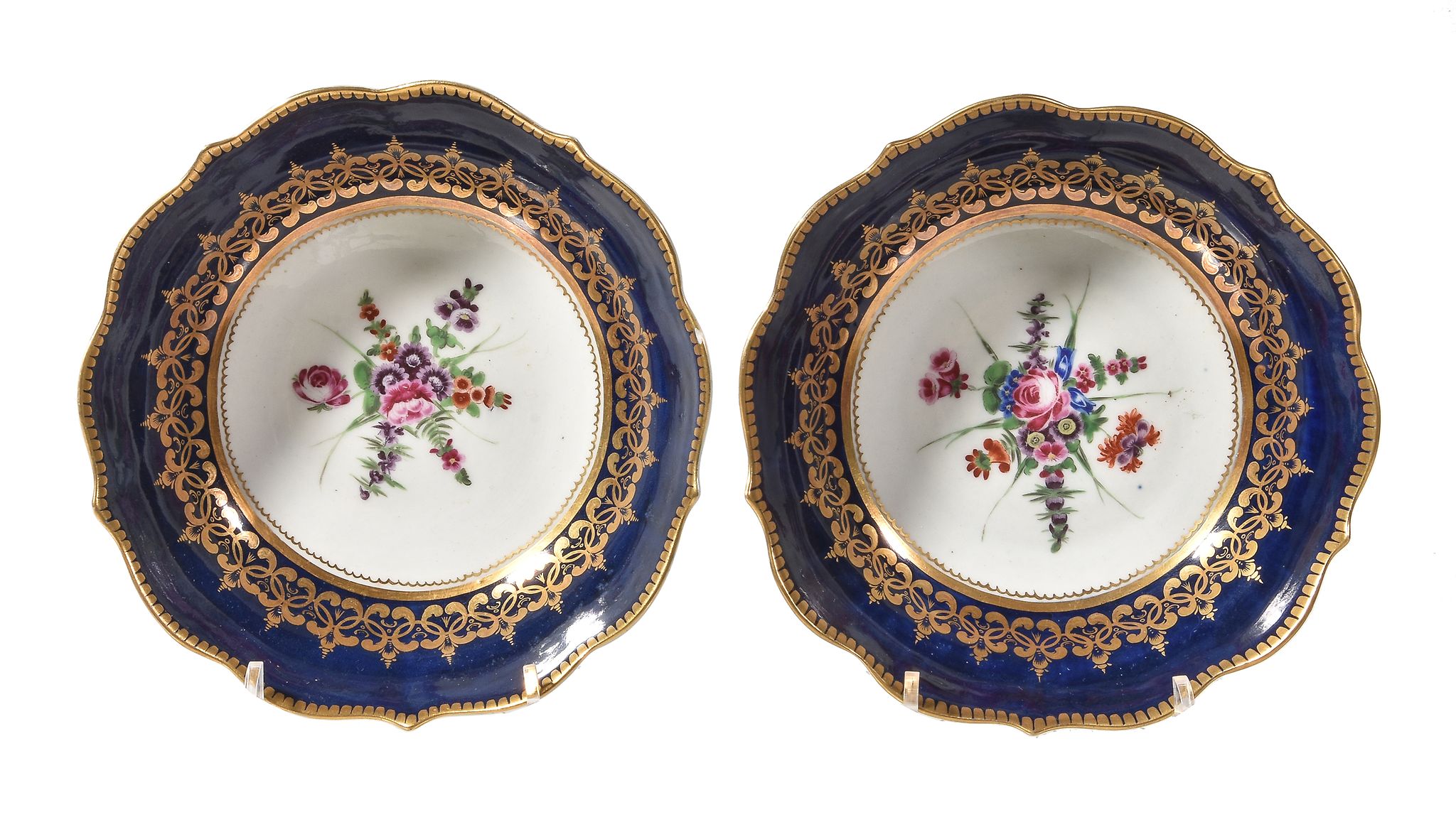 A pair of Worcester blue-ground two-handled chocolate cups, covers and stands, circa 1770, painted - Image 3 of 6