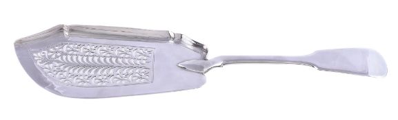 A George IV silver fiddle pattern fish slice by William Chawner II, London 1826, 30.5cm (12in)