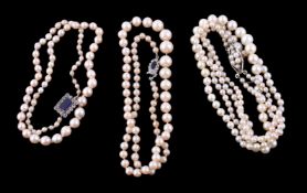 A cultured pearl necklace, the single strand of graduated cultured pearls, measuring 3mm to 7mm,