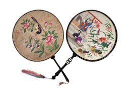 Y A Chinese embroidered circular 'Pien Mien' hand screen