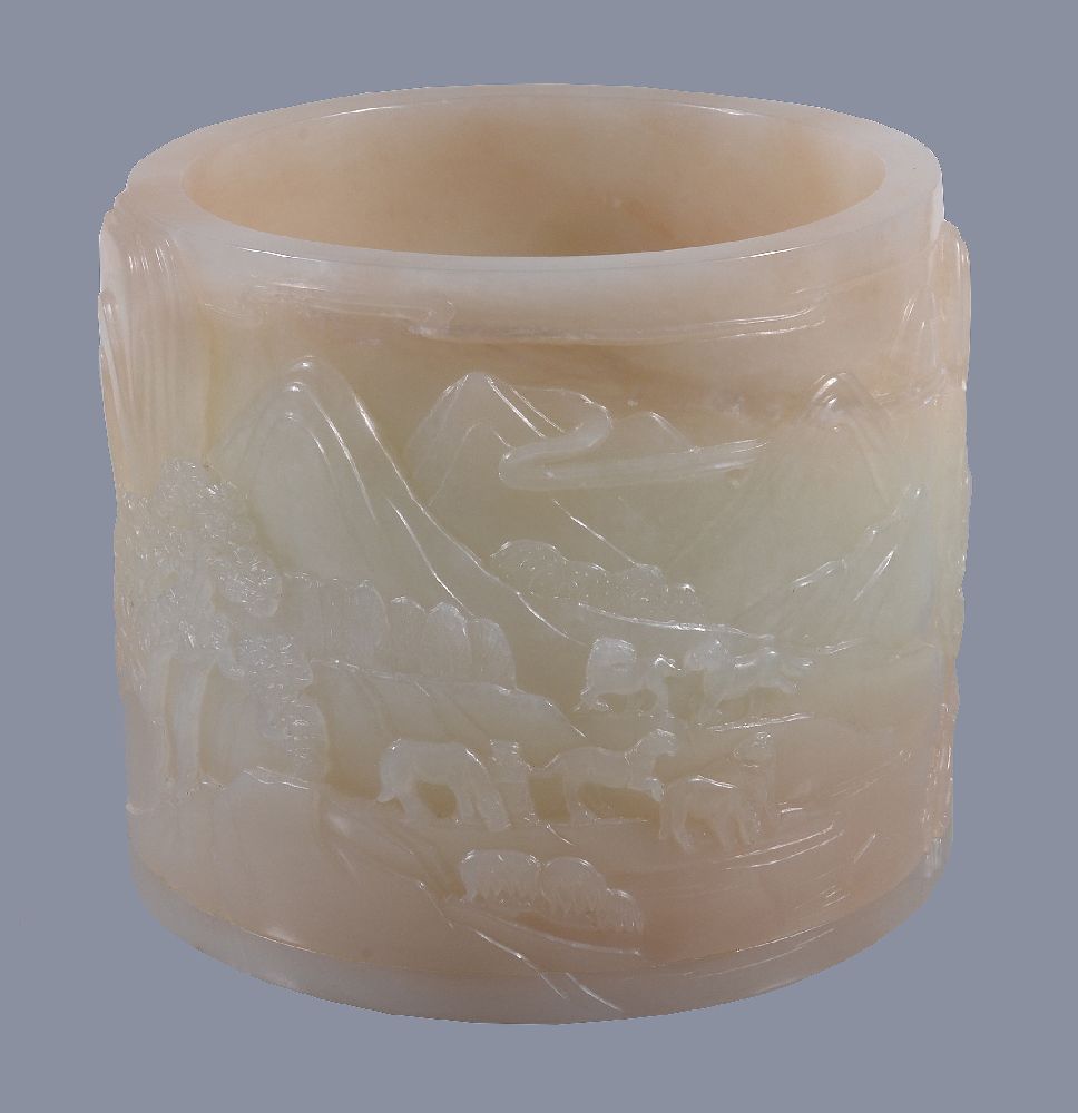 A Chinese white jade brush pot, carved with mountainous landscapes with horses and pine trees, the - Bild 2 aus 4