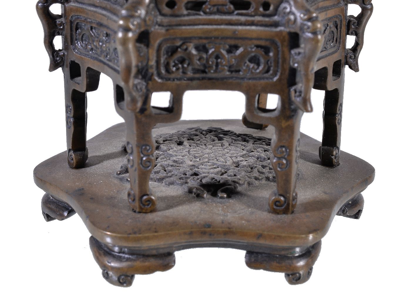 A Japanese cast bronze censor, the globular body of the vessel supported on tripod legs around which - Image 4 of 6