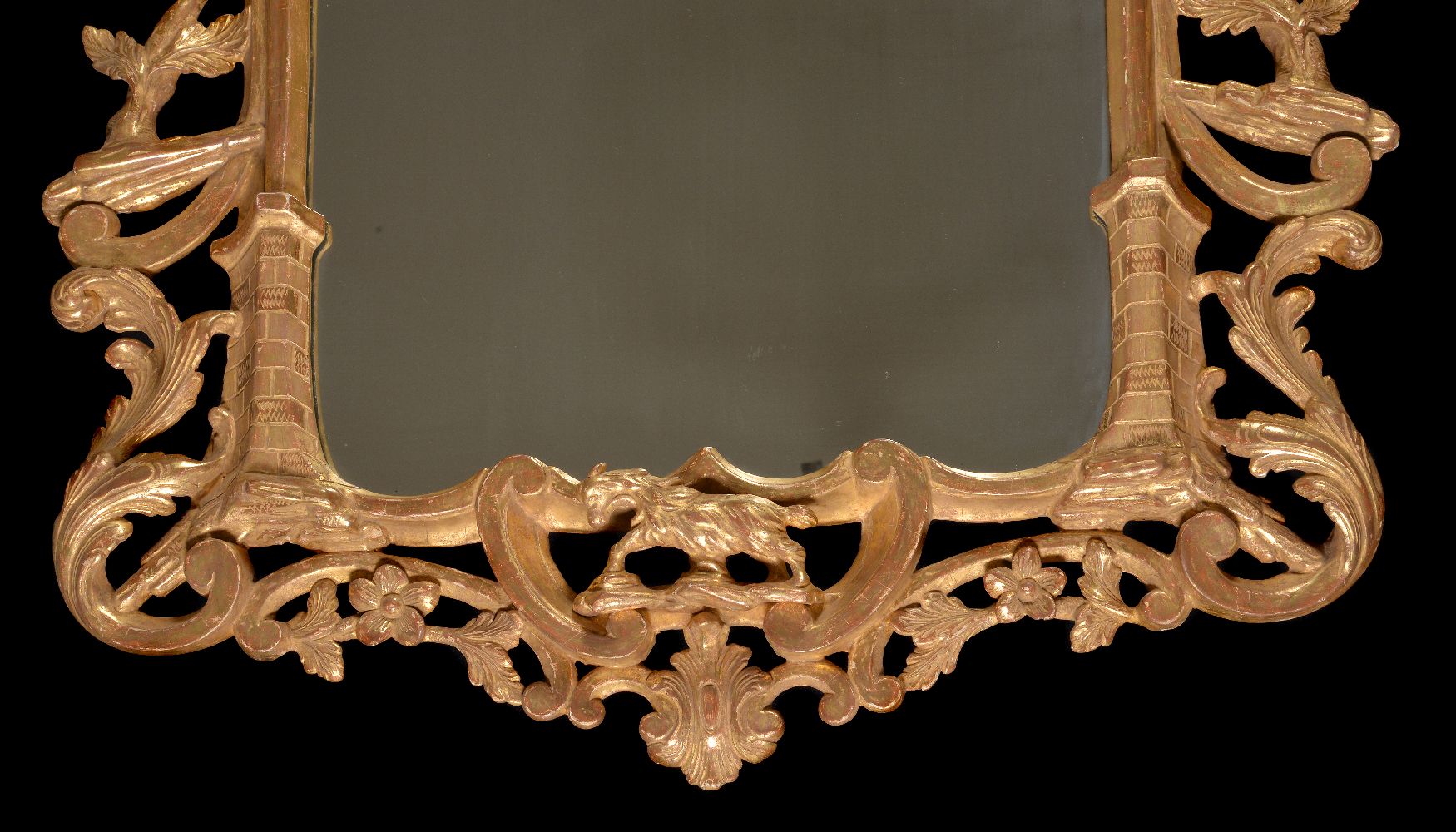 A pair of carved giltwood wall mirrors, late 18th/ early 19th century, each shaped rectangular plate - Image 4 of 6