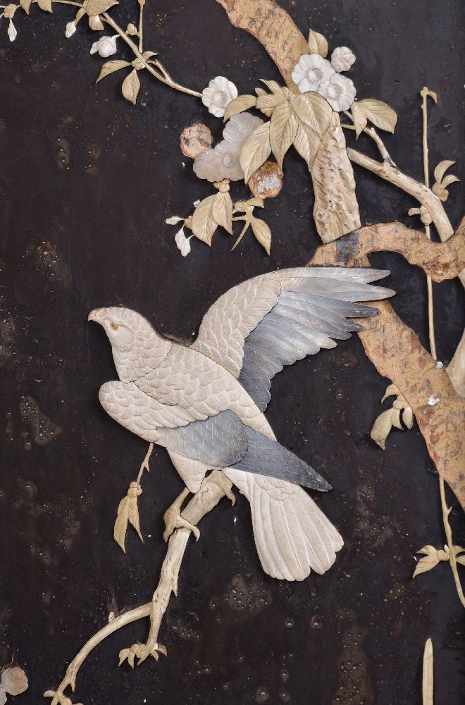 ϒ A Japanese Two-Fold Wood Screen, early 20th century carved with panels of sparrows amid peonies - Image 8 of 8