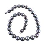 A Tahitian cultured pearl necklace, the slightly graduated Tahitian cultured pearls, measuring