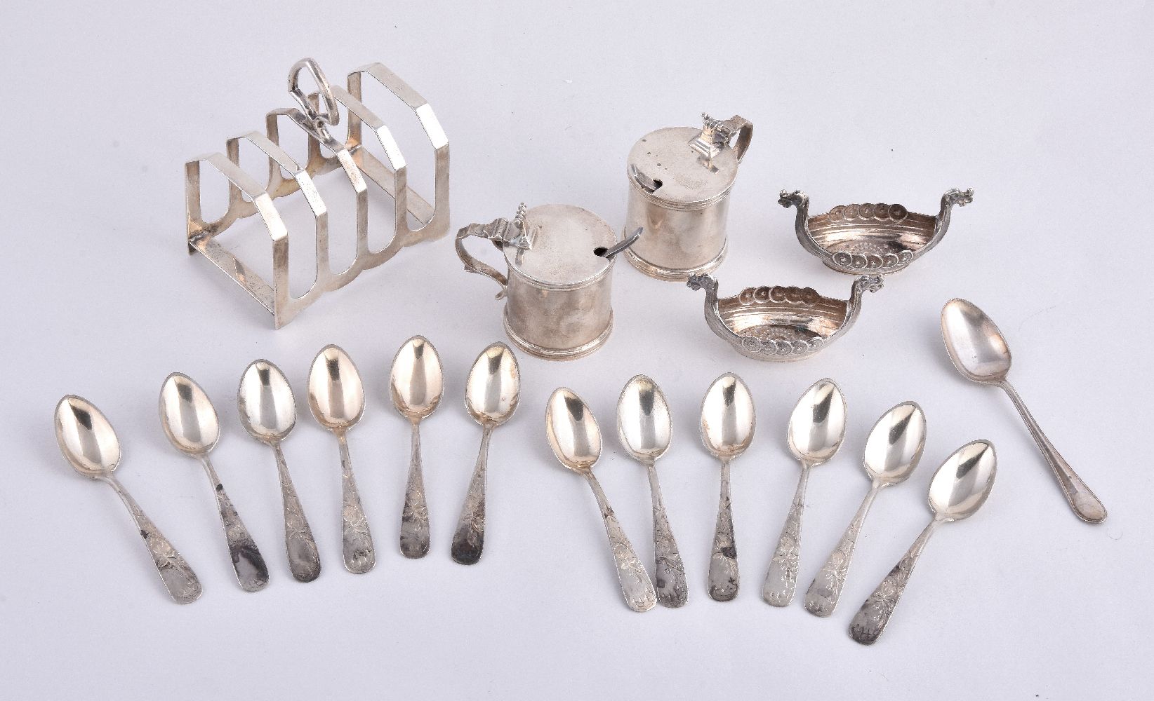 A collection of small silver, comprising: a pair of drum mustard pots by J. B. Chatterley & Sons