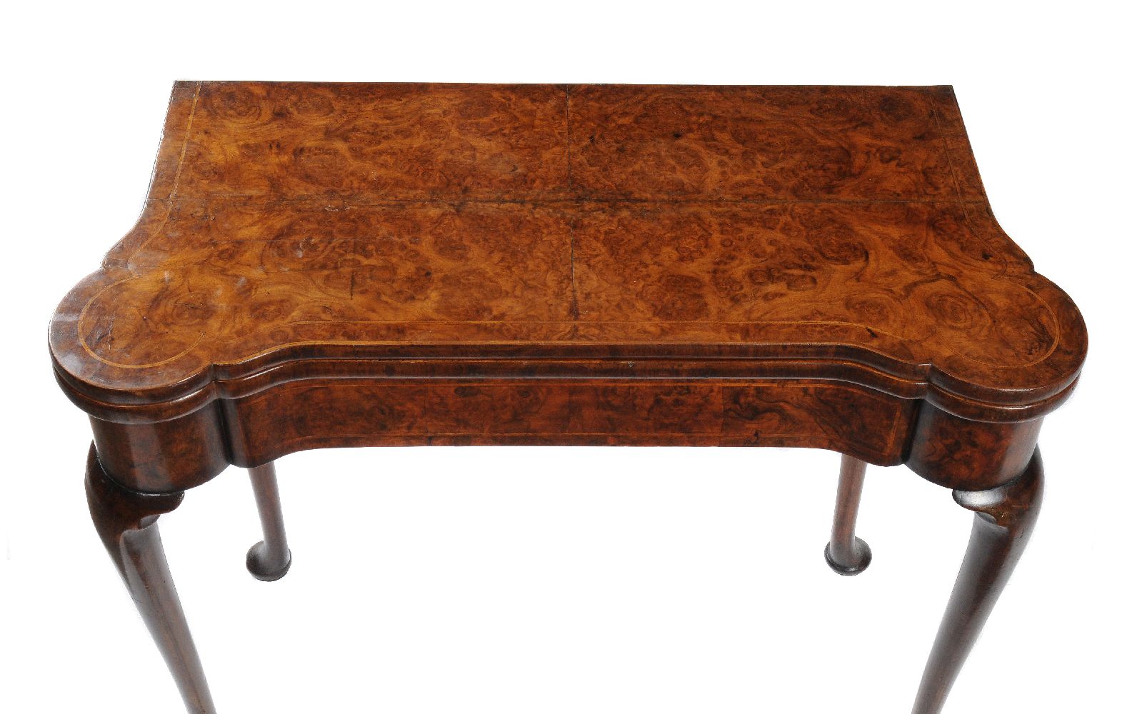 A George II burr walnut and feather banded folding card table - Image 4 of 5