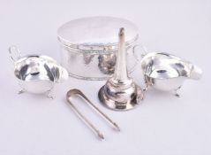 A pair of silver oval sauce boats by Mappin & Webb