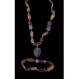 An agate necklace and bracelet