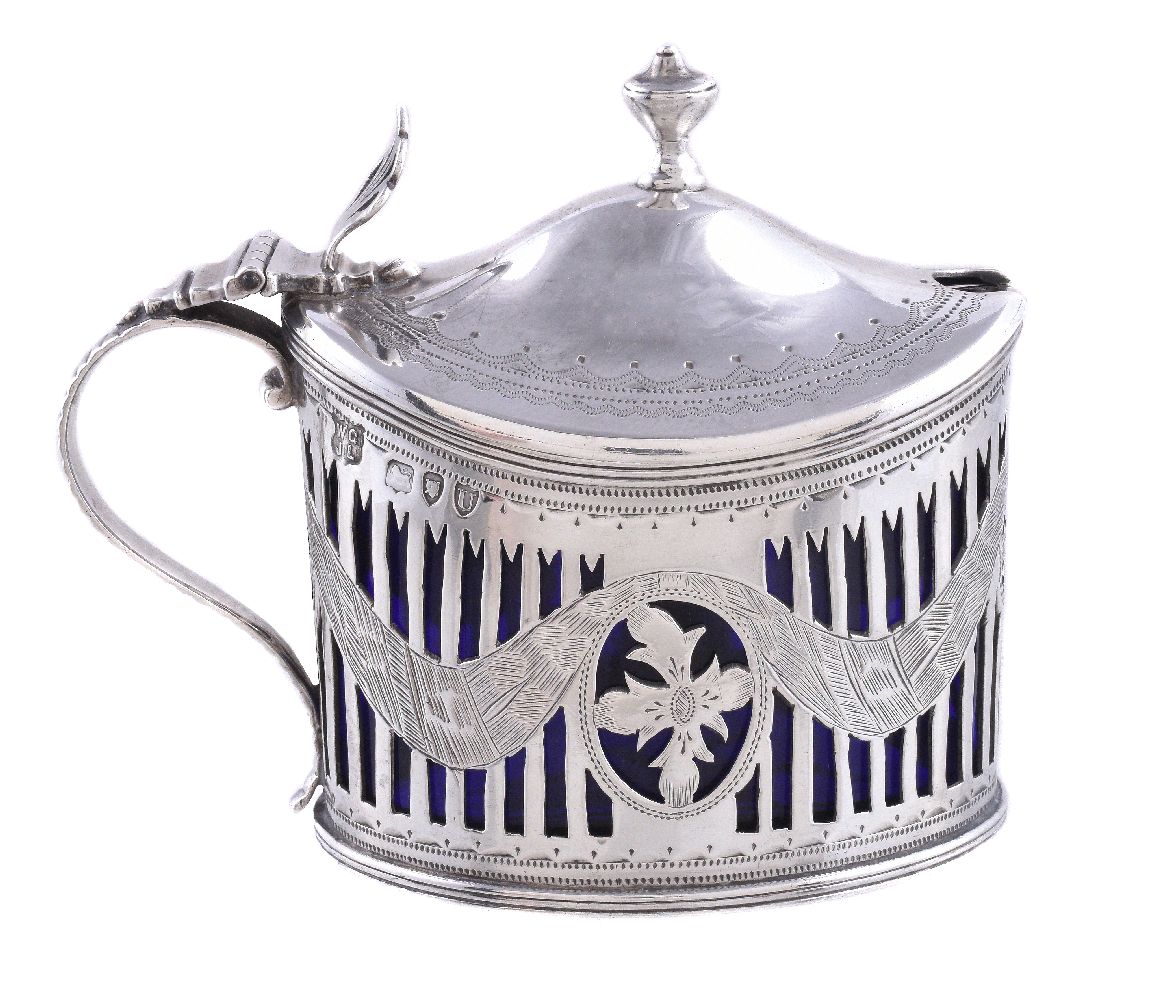 A late Victorian silver straight-sided oval mustard pot by The Goldsmiths & Silversmiths Co. (Willia - Image 2 of 2