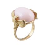 ϒ A coral ring