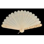 ϒ A European ivory brisé fan