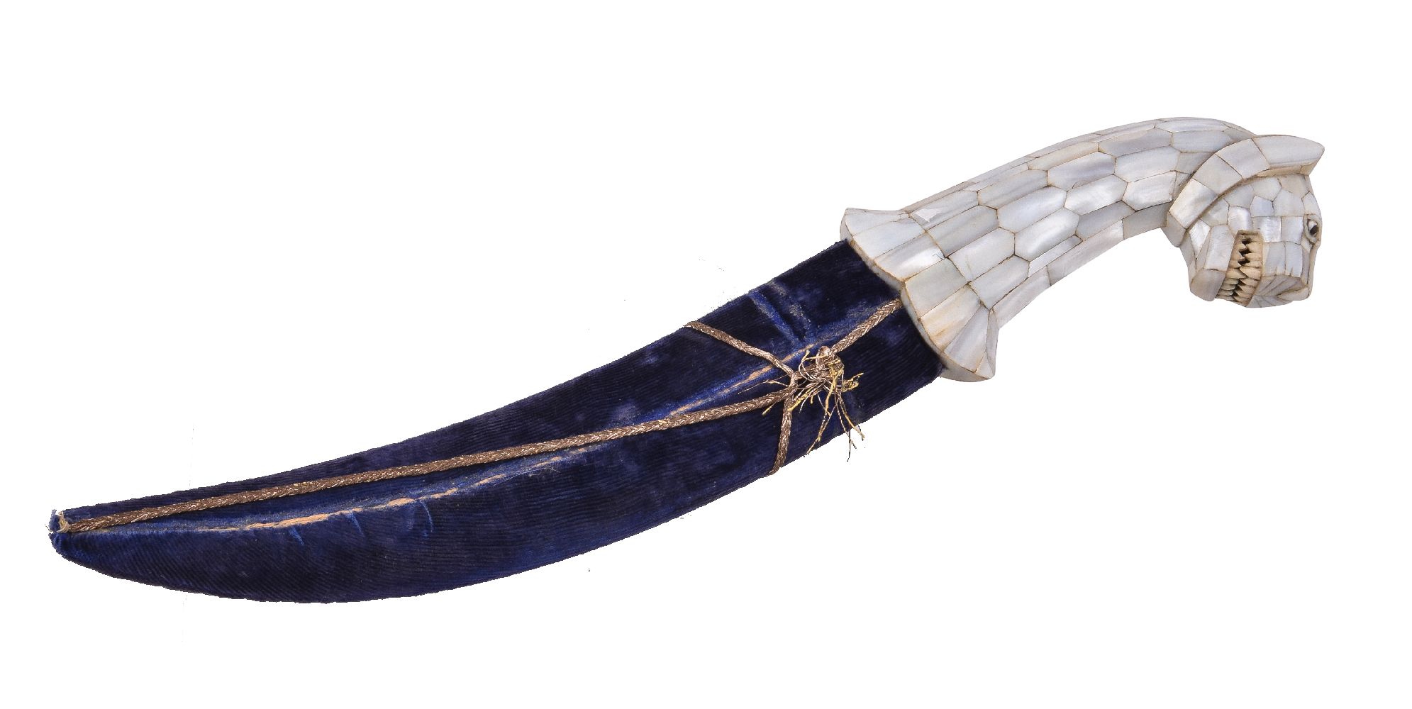 ϒ A bone and mother-of-pearl mounted dagger in Mughal style - Image 4 of 4