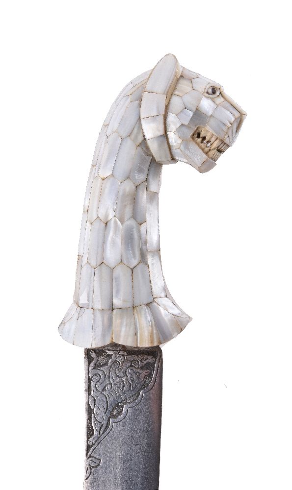 ϒ A bone and mother-of-pearl mounted dagger in Mughal style - Image 2 of 4