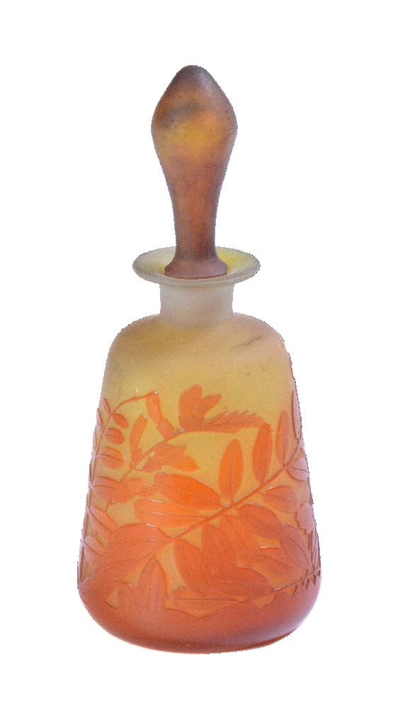 Émile Gallé, a graduated pair of cameo glass scent bottles and stoppers - Image 2 of 7
